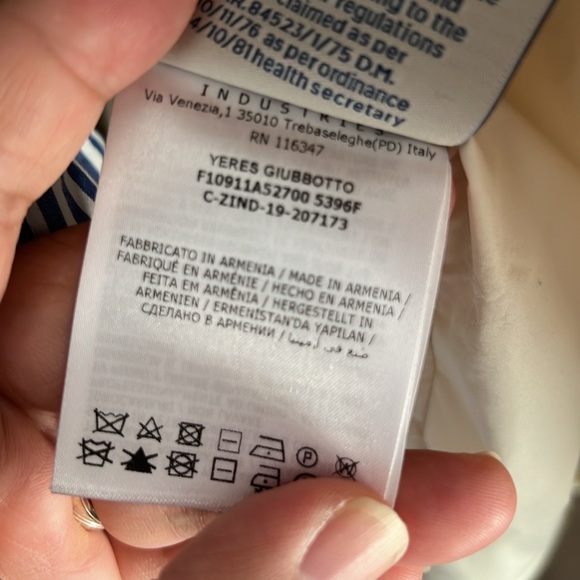 Off white / Cream lightweight down jacket by Moncler - Picture 17 of 17